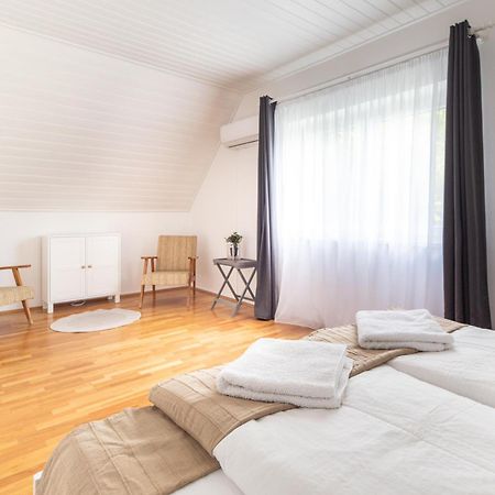 Jazmin Vendeghaz Villa บาลาตองโยรอค ภายนอก รูปภาพ