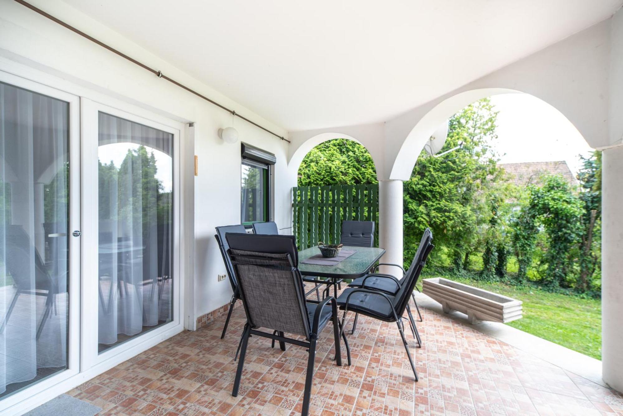 Jazmin Vendeghaz Villa บาลาตองโยรอค ภายนอก รูปภาพ